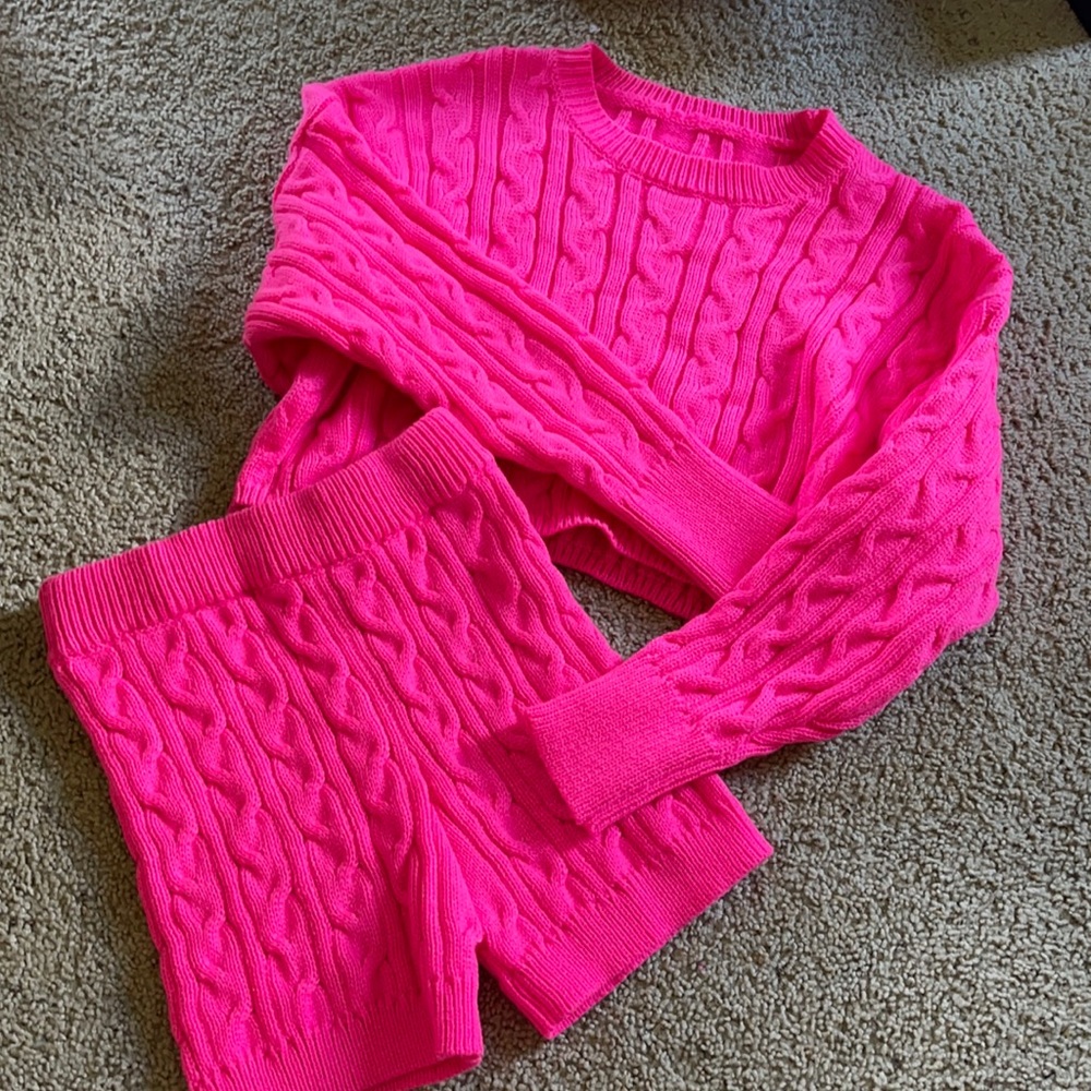 Pink cropped sweater set size M